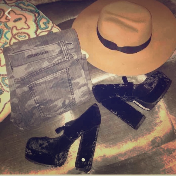 CARMAR - Picture 1 of 3